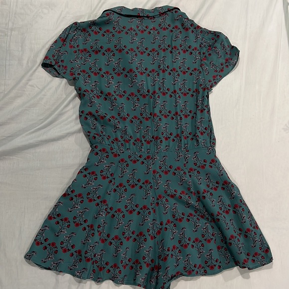 NEW urban outfitters floral romper - Picture 5 of 7